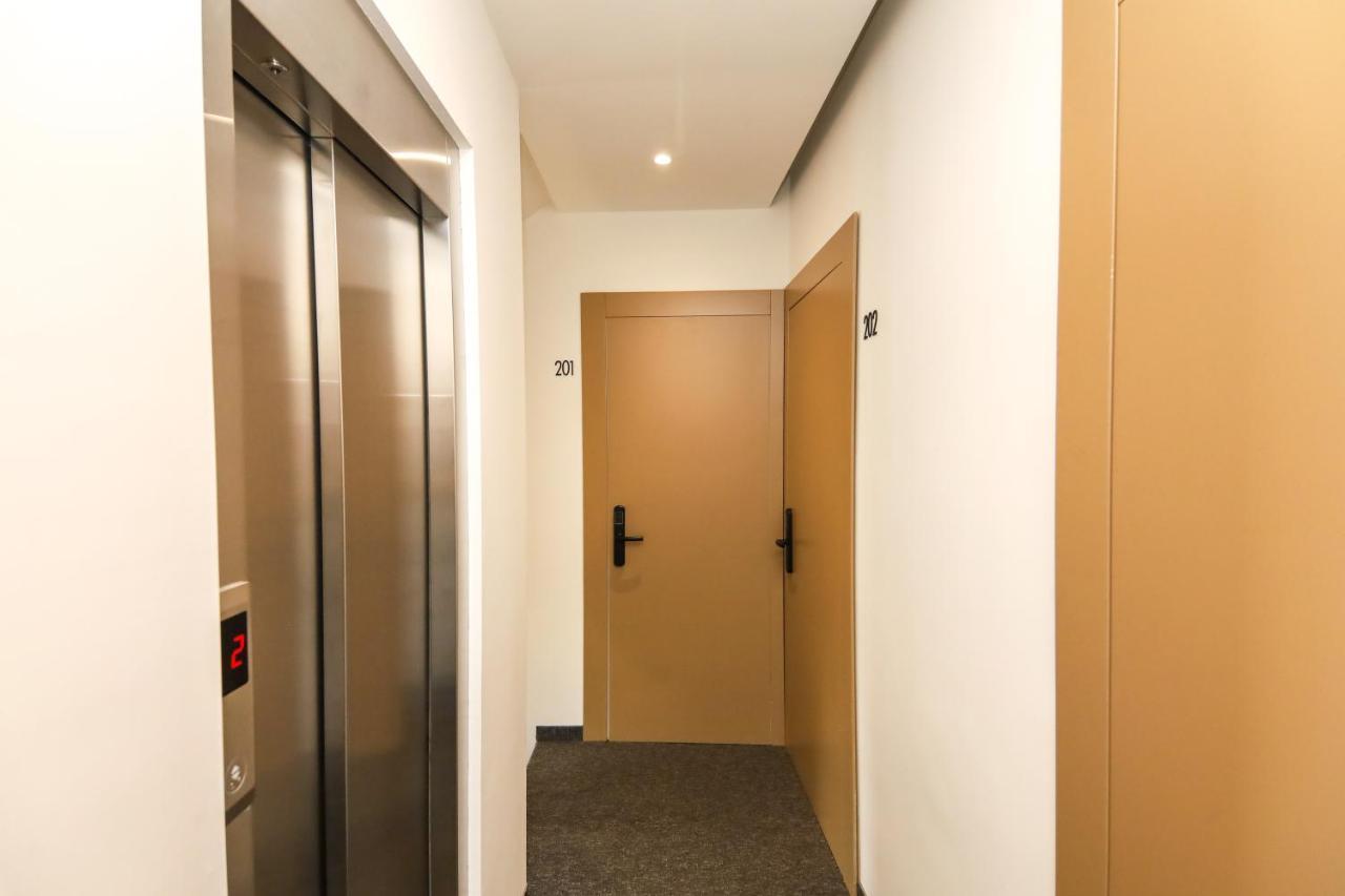 N Hotel City Center By Noshi Tirana Extérieur photo
