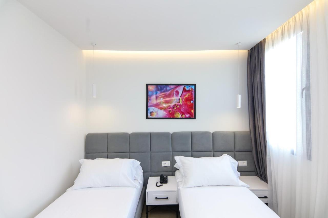 N Hotel City Center By Noshi Tirana Extérieur photo