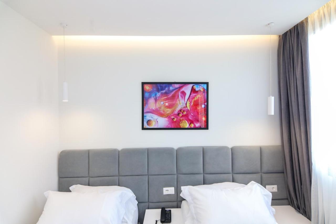 N Hotel City Center By Noshi Tirana Extérieur photo