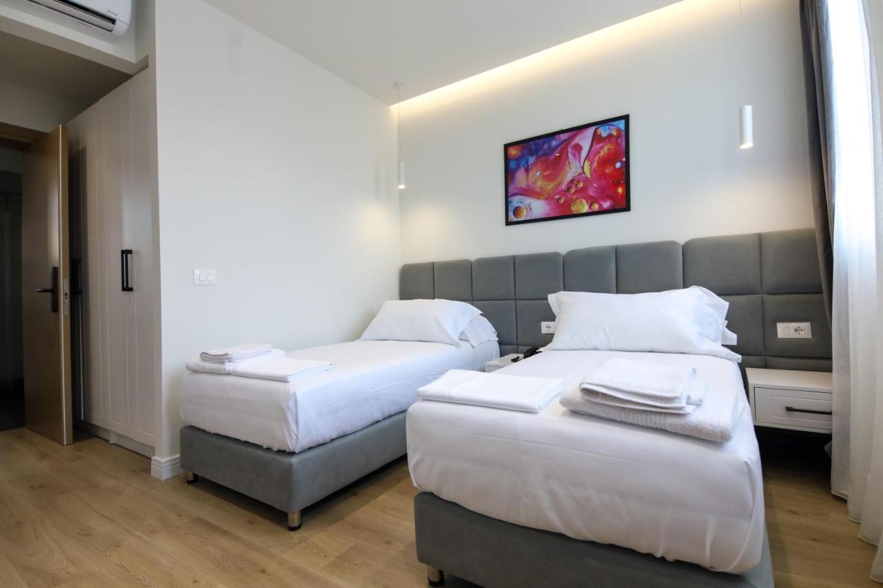 N Hotel City Center By Noshi Tirana Extérieur photo