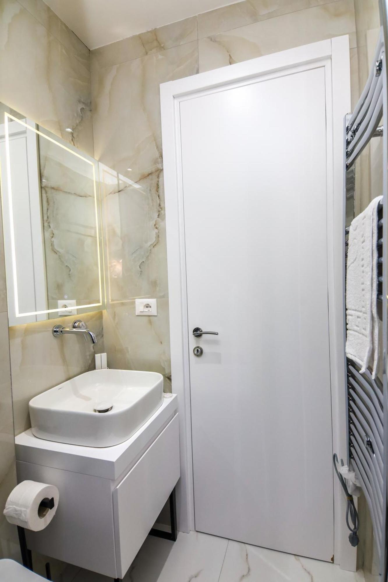 N Hotel City Center By Noshi Tirana Extérieur photo