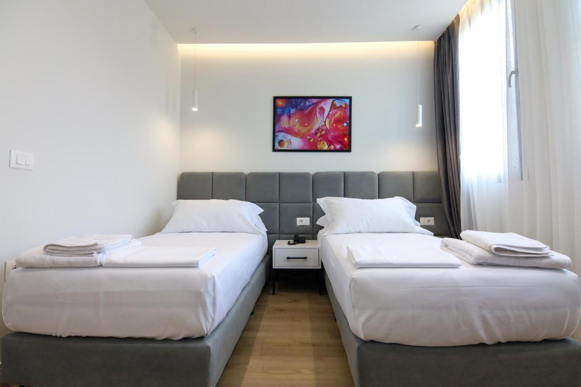 N Hotel City Center By Noshi Tirana Extérieur photo
