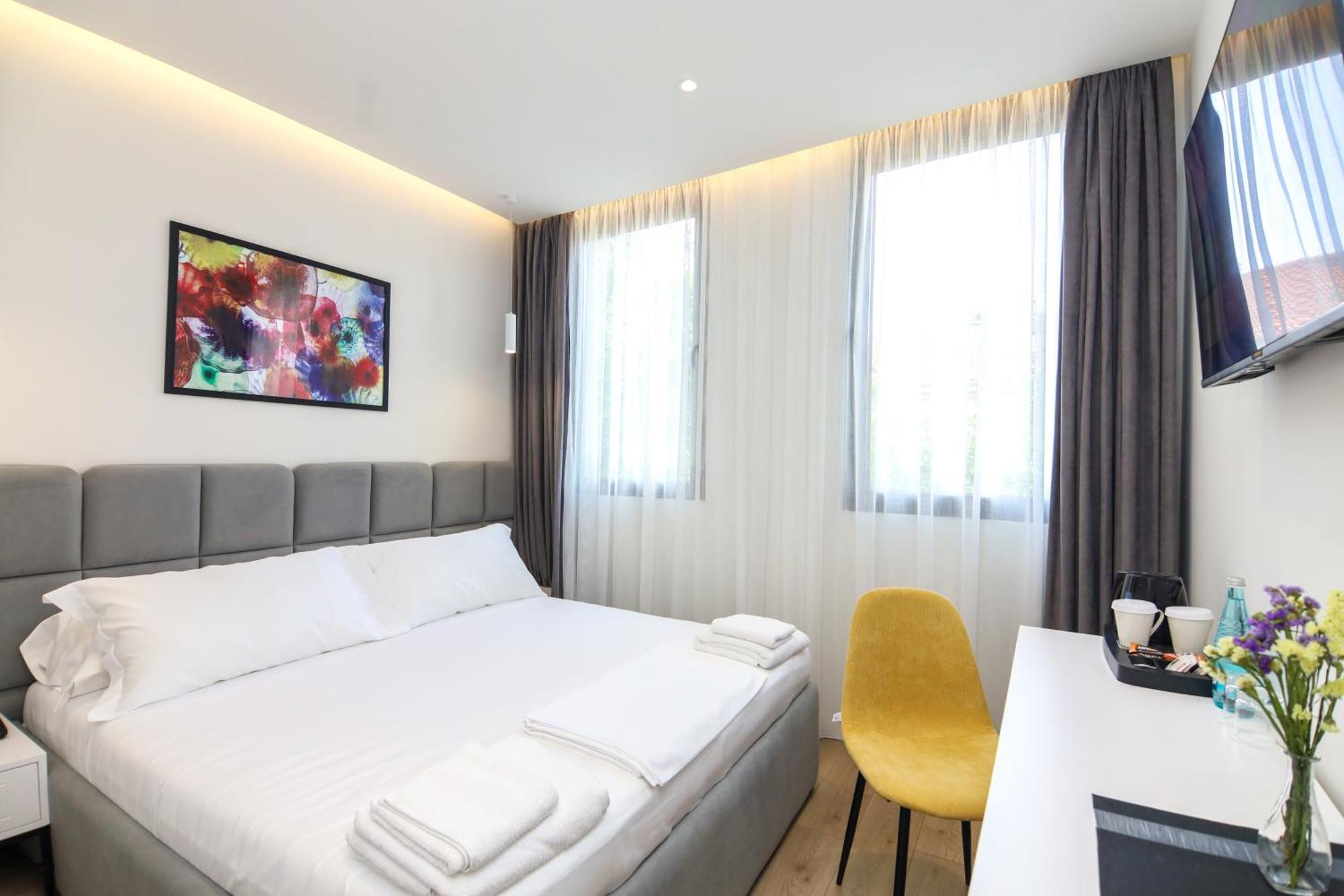 N Hotel City Center By Noshi Tirana Extérieur photo